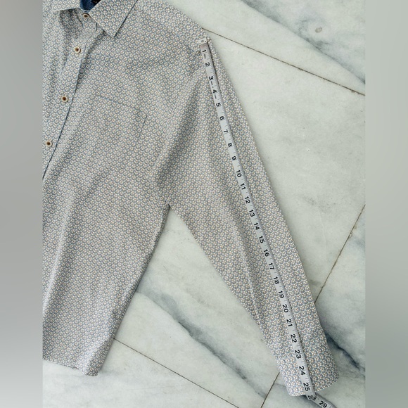 Johnston & Murphy Button Up Shirt Geometric Cotton Pockets Mens L Preppy Office - Picture 10 of 12
